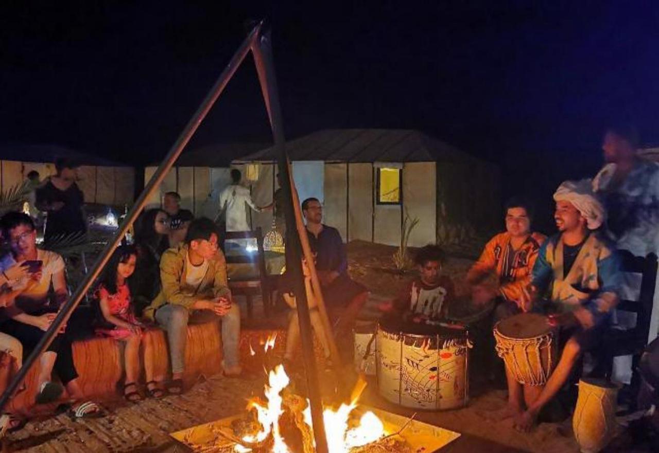 Roses Desert Camp Мерцуга Екстериор снимка
