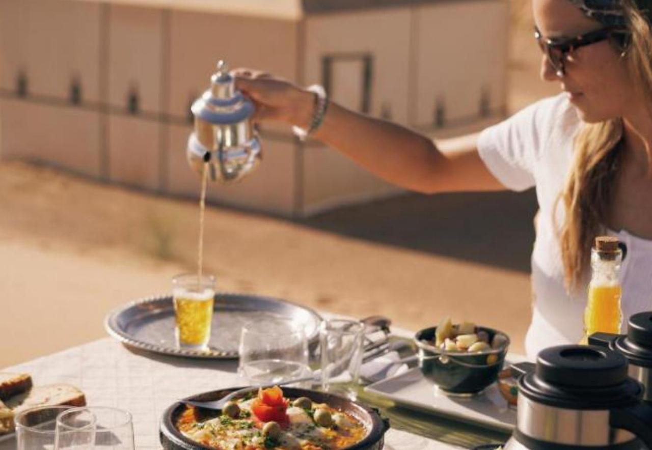 Roses Desert Camp Мерцуга Екстериор снимка