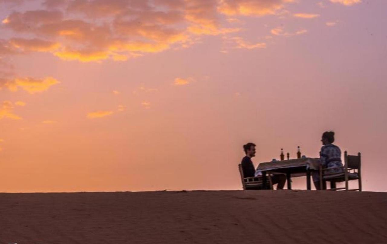 Roses Desert Camp Мерцуга Екстериор снимка