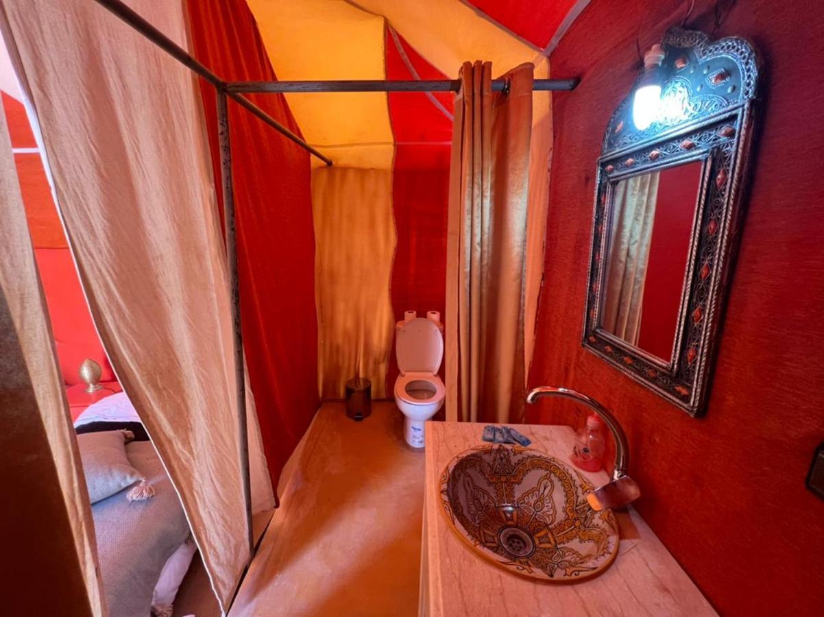 Roses Desert Camp Мерцуга Екстериор снимка