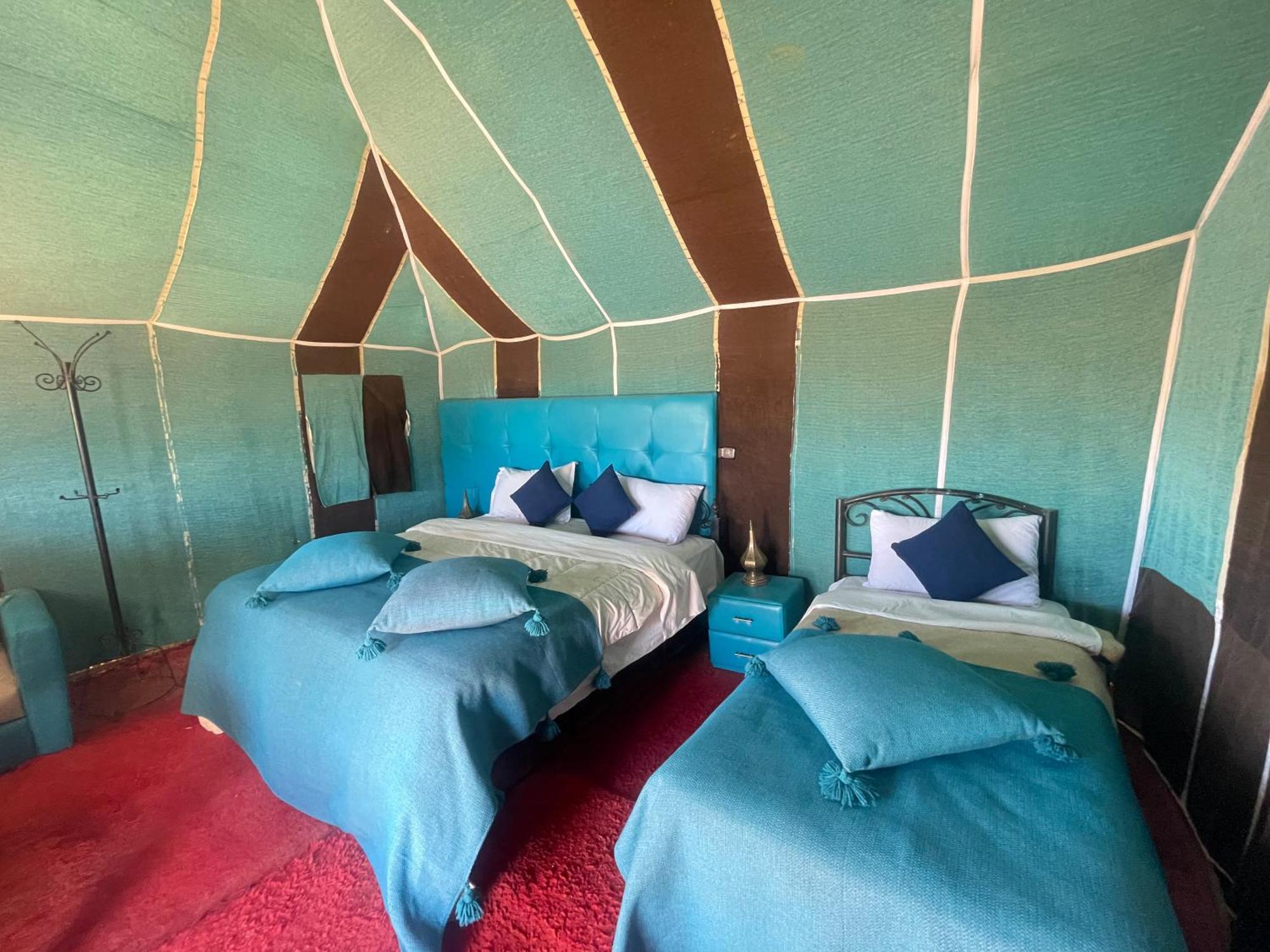 Roses Desert Camp Мерцуга Екстериор снимка