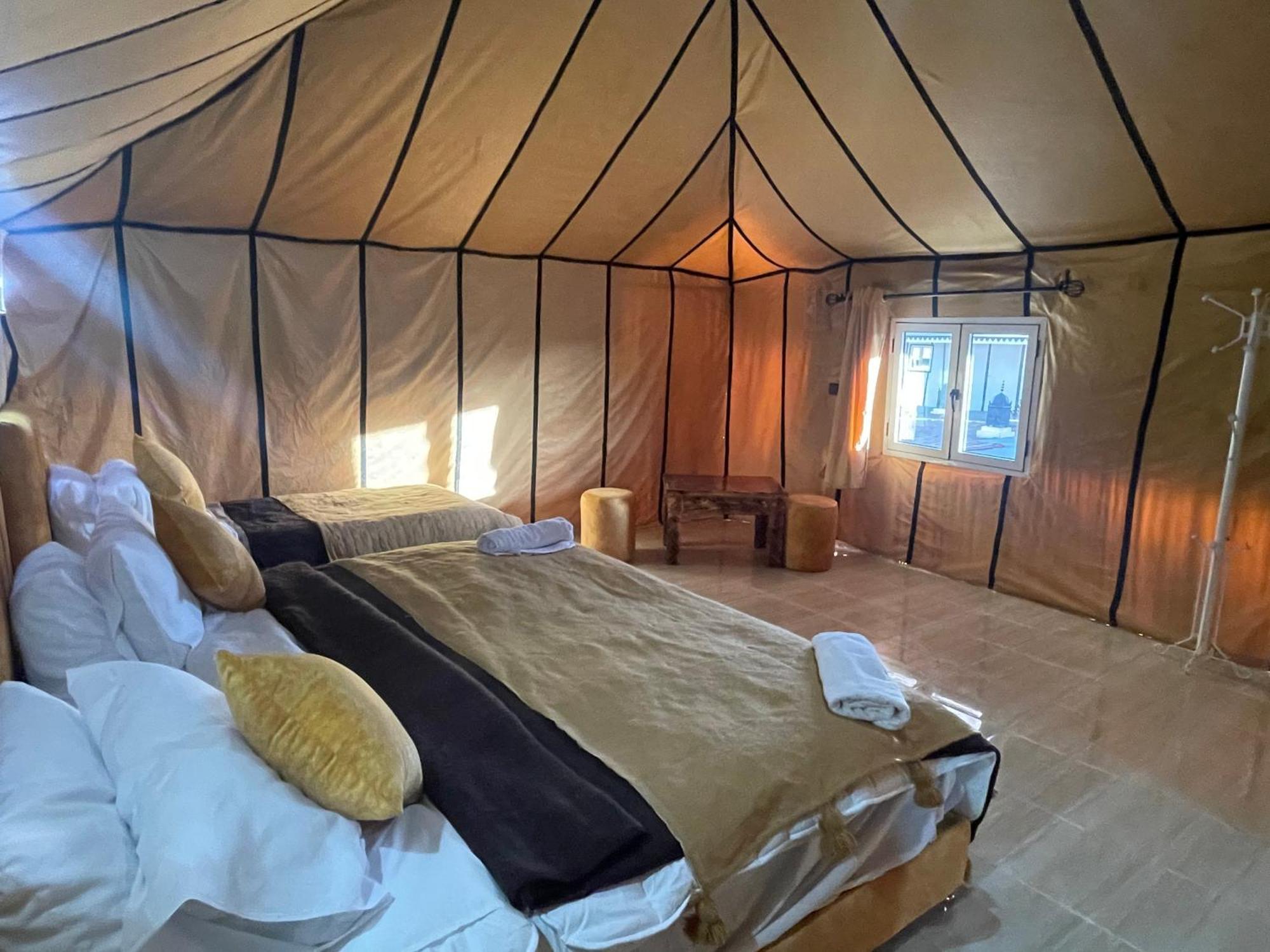 Roses Desert Camp Мерцуга Екстериор снимка