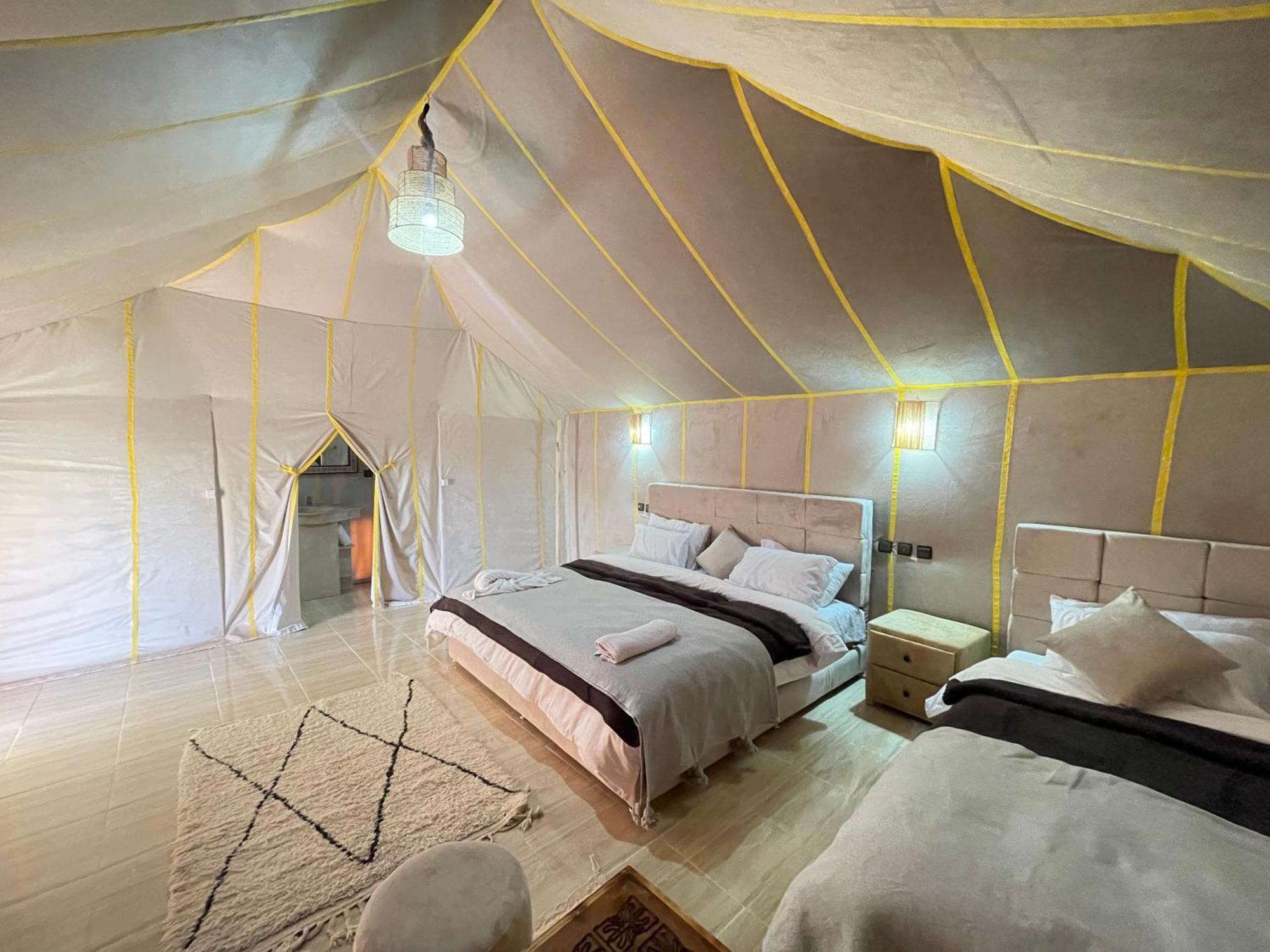 Roses Desert Camp Мерцуга Екстериор снимка